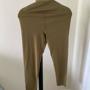 Never worn girlfriend collective float leggings